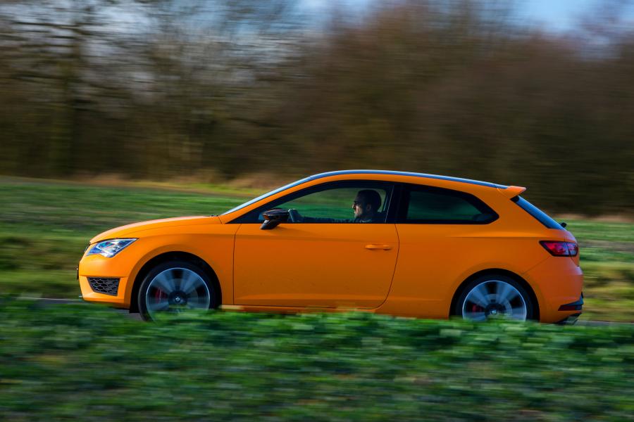  Seat Leon Cupra 2014 года  (UK) (фото 8 из 59)